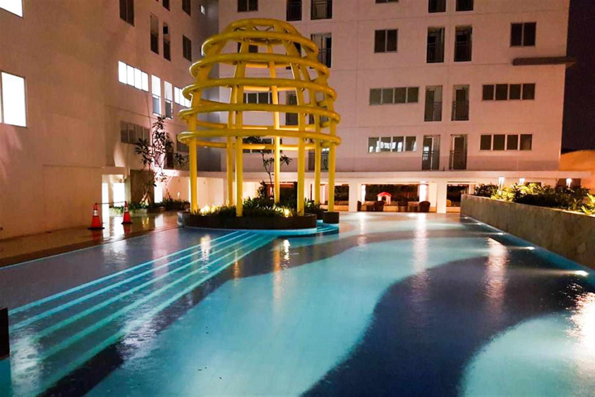 Restful 2br Bassura Near Shopping Mall By Travelio Apartemen