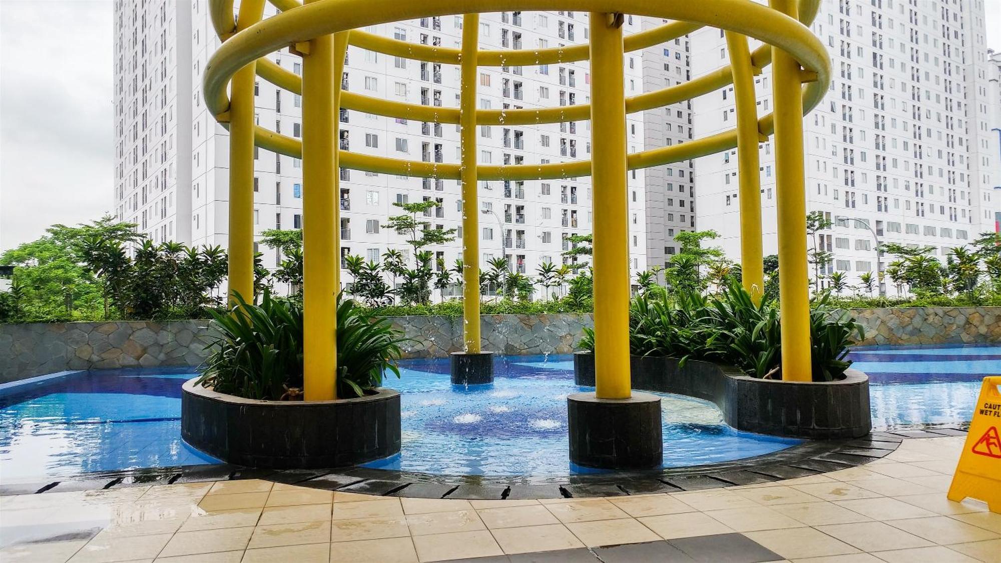 Restful 2br Bassura Near Shopping Mall By Travelio Apartemen
