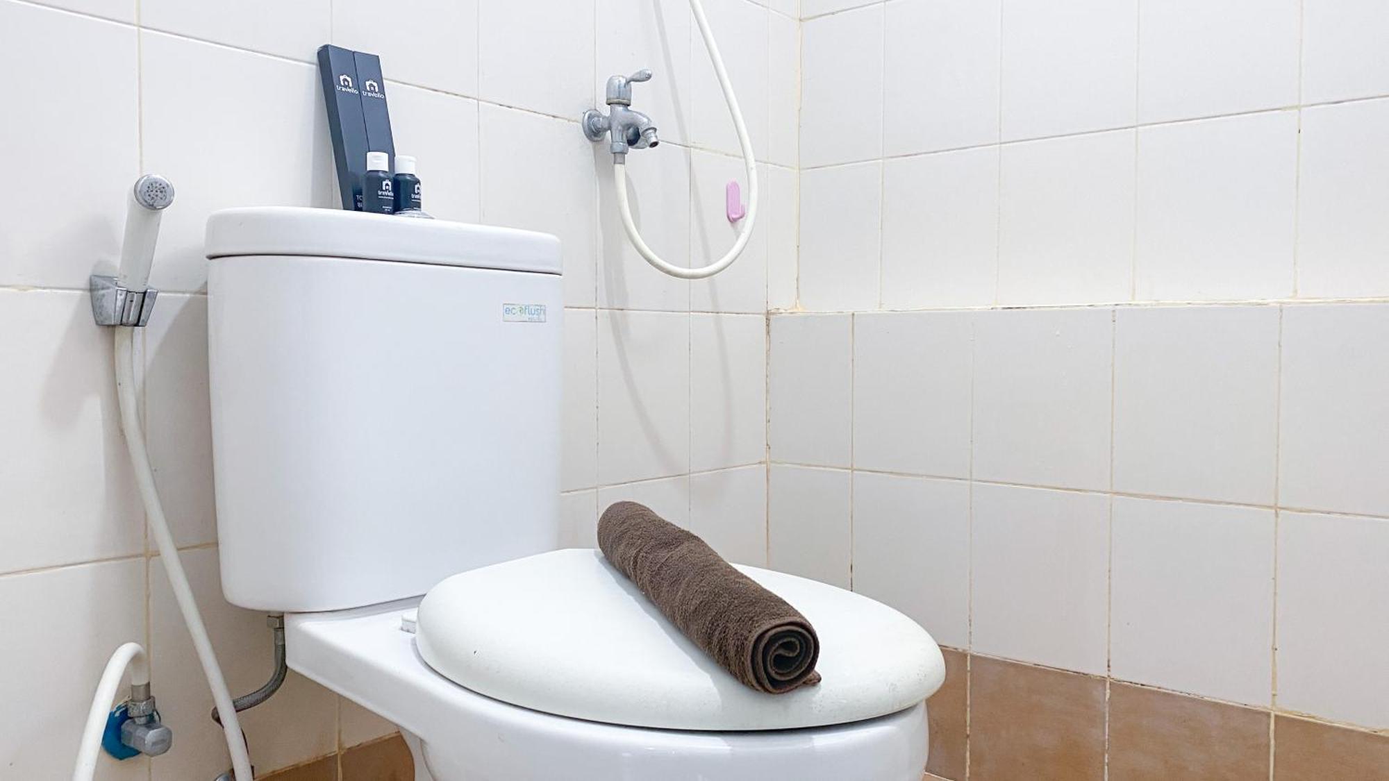 Restful 2br Bassura Near Shopping Mall By Travelio *