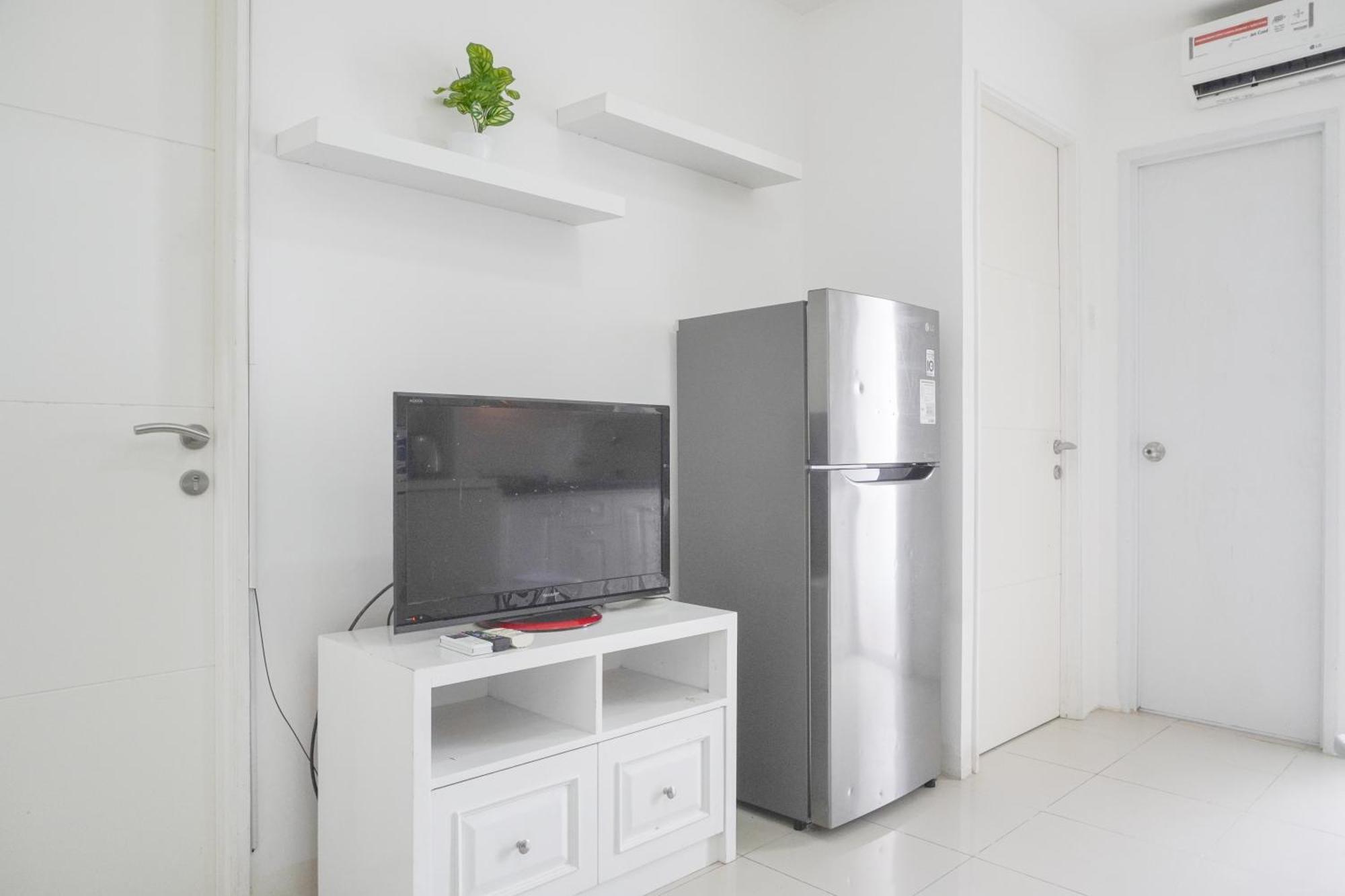 Restful 2br Bassura Near Shopping Mall By Travelio